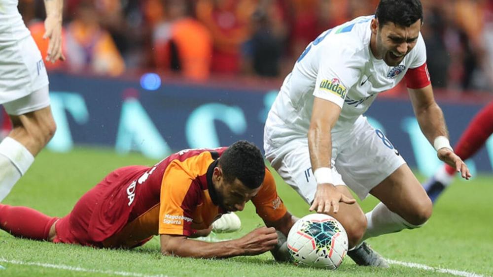 كسر مزدوج في الفك يُبعد بلهندة عن الملاعب لشهريْن