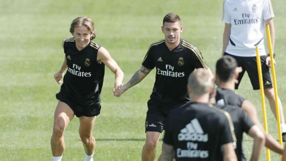 زيدان يُقرر تجهيز "مفاجأة" في قائمة مباراة باريس