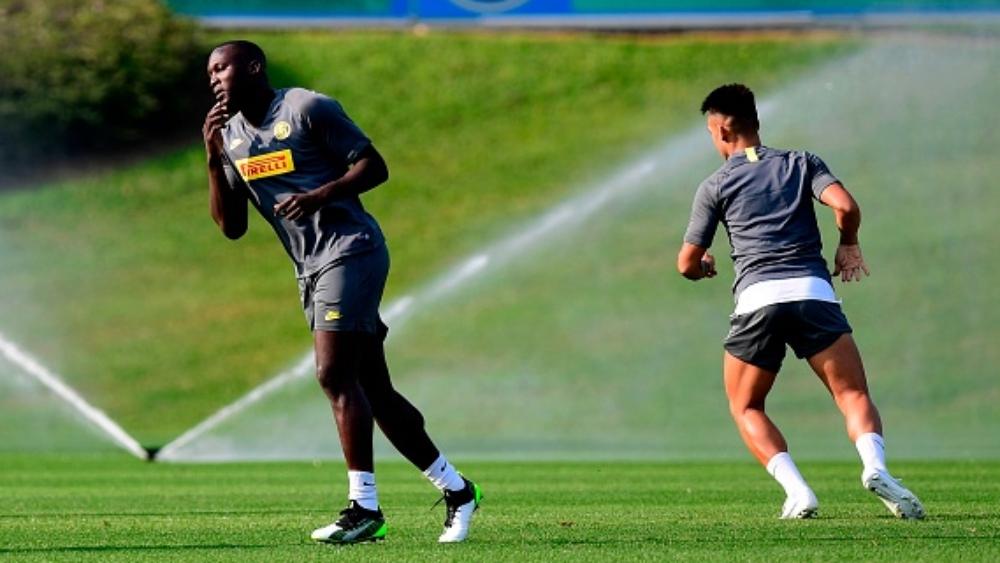 الإنتر يواجه خطر فقدان لوكاكو ضد سلافيا براغ