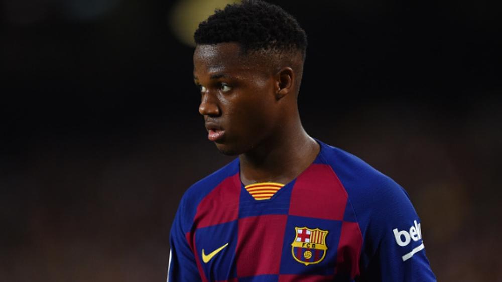 رسميًا | أنسو فاتي يدخل التاريخ بالتواجد أساسيًا ضد دورتموند