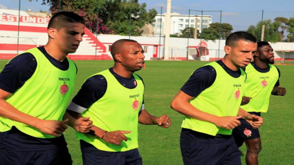 الوداد تستأنف تداريبها استعدادا لمباراة "الكلاسيكو" أمام الجيش الملكي بـ"ثوبها الفضي"