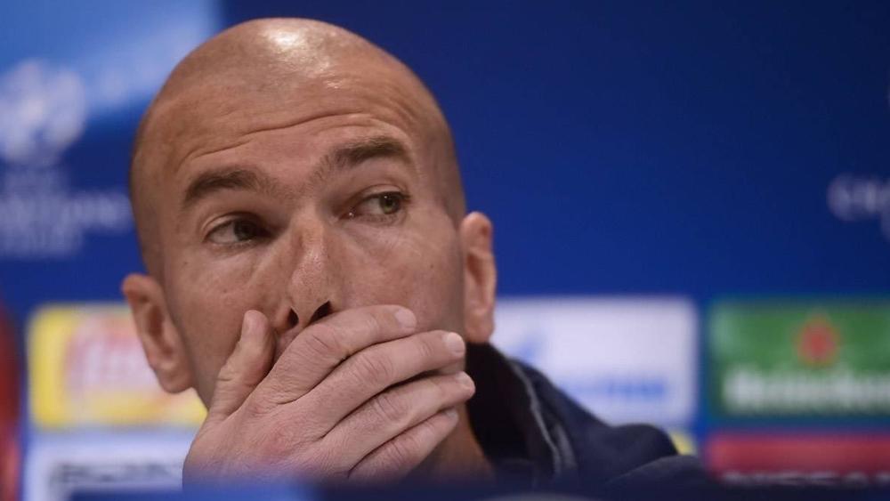 زيدان: "سان جيرمان أكلنا في خط الوسط.. ونحن جميعًا في نفس القارب"