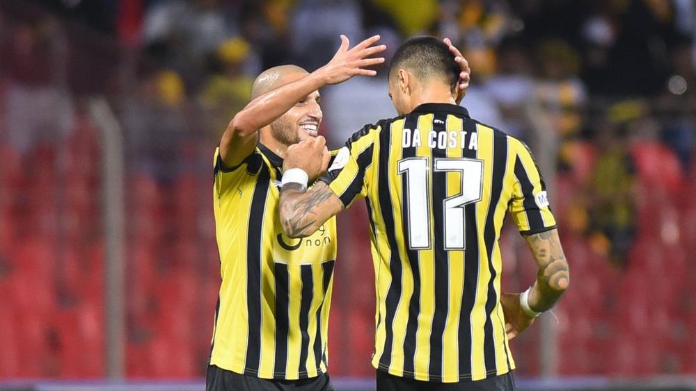 الأحمدي ودا كوستا أساسيان في قمة الاتحاد والهلال