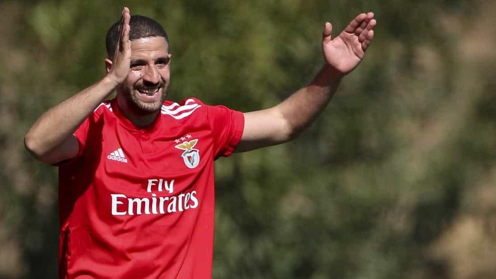 تاعرابت يجني ثمار تألقه ويحافظ على رسميته مع بنفيكا