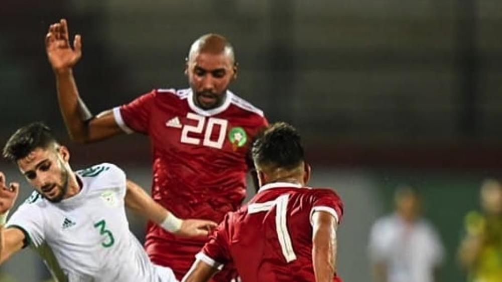 انقطاع التيار الكهربائي لملعب لقاء المغرب والجزائر لدقائق قبل عودته