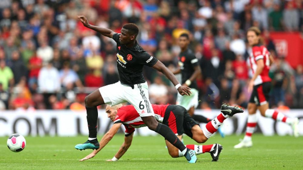 بوغبا يعزز صفوف يونايتد في مواجهة روتشديل