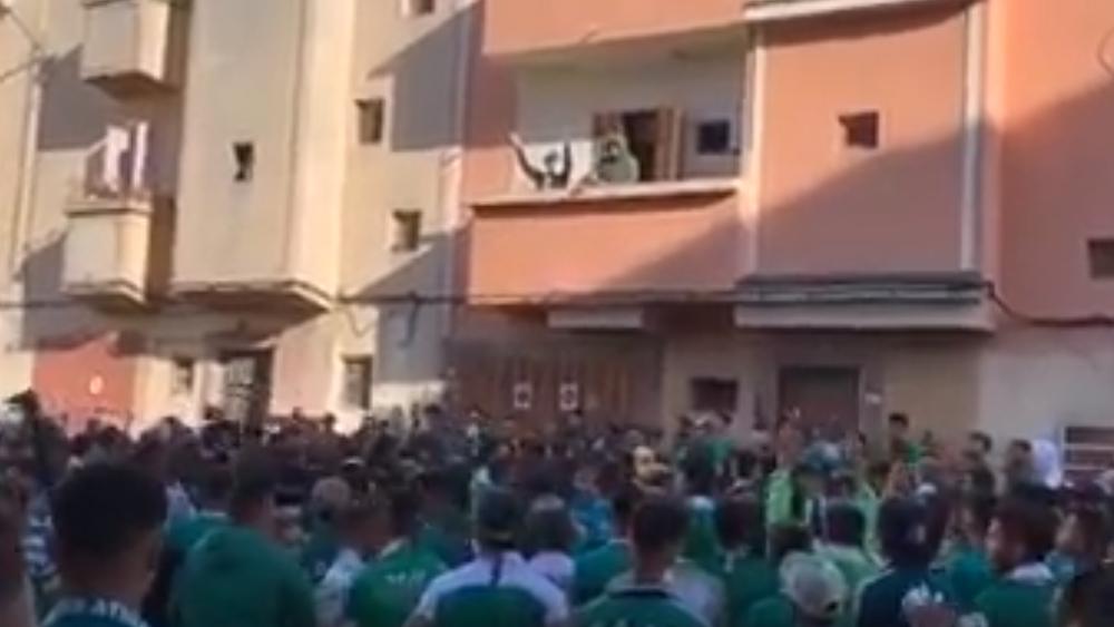 "الفيفا" تتقدم بالشكر لجماهير الرجاء الرياضي على البادرة التي قاموا بها تجاه المشجع "السيمو"