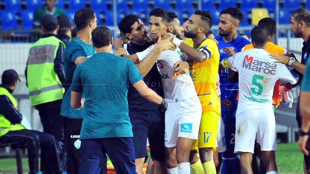 رسميا: الجامعة تصدر عقوباتها في حق لاعب الرجاء سفيان راحيمي على خلفية أحداث مباراة الزمامرة