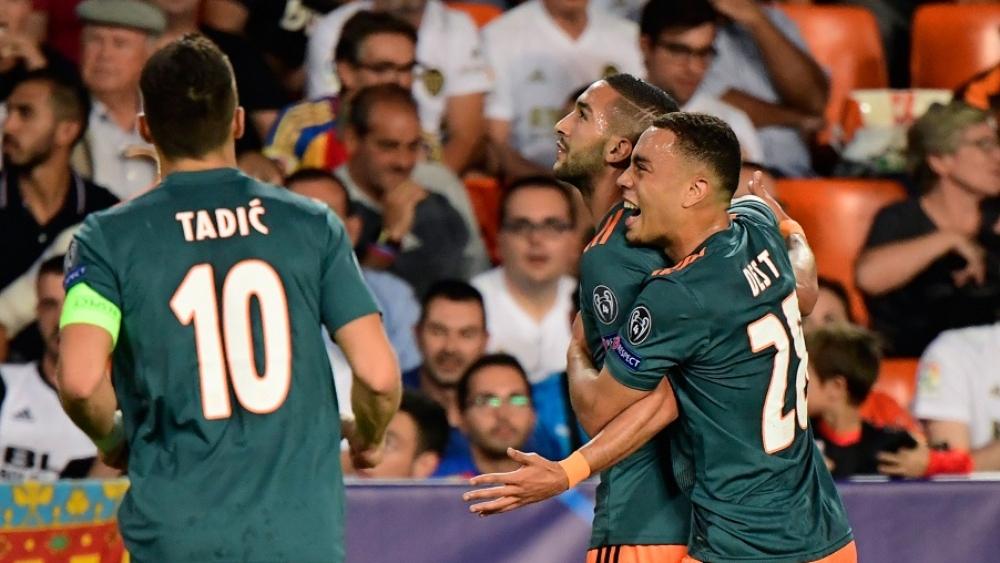 دوري الأبطال | بهدف "عالمي".. زياش يساهم في فوز أياكس على فالنسيا وتصدر المجموعة الثامنة