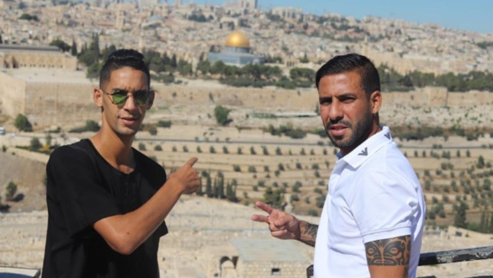 لاعبو الرجاء: " الصلاة في أولى القبلتين وزيارة هاته الأرض الطاهرة أجمل من التأهل"