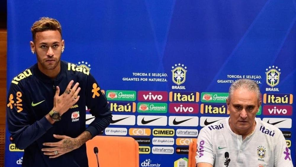 تيتي: اخترت لاعبي البرازيل.. "بقلب يعتصره الألم"