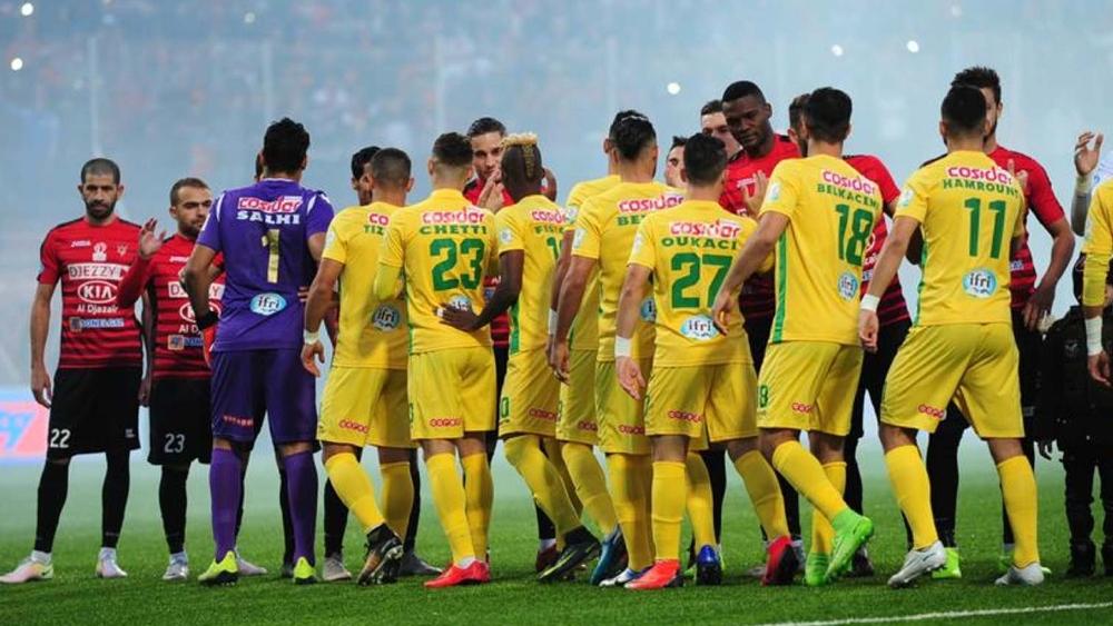 بعد وقوعه في "مجموعة الرجاء"..شبيبة القبائل تصدر في حقه عقوبة "صارمة" محليا