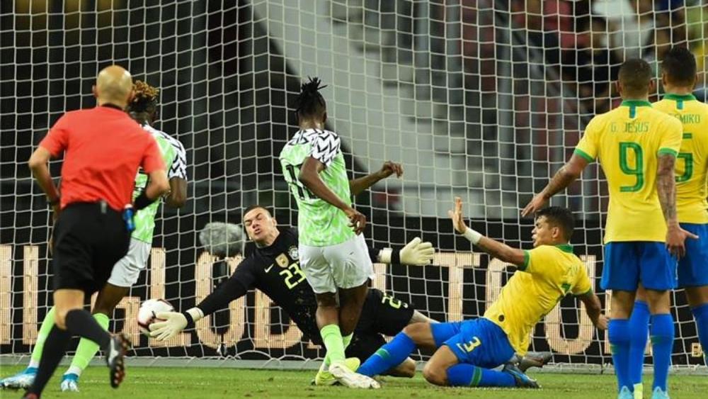 بعد الكاميرون والسنغال.. نيجيريا تنجح أيضًا في تحقيق نتيجة جيدة أمام البرازيل