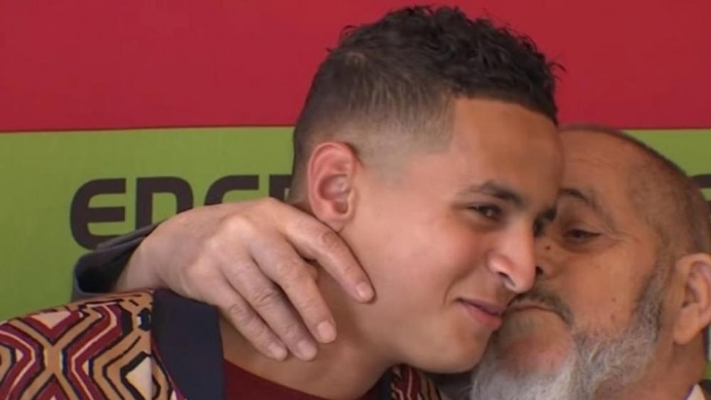 إيحاتارن يُبدي شكره وامتنانه لمساندته بعد وفاة والده