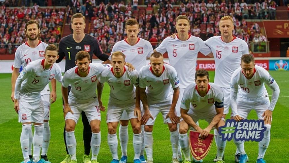 بولندا تبلغ نهائيات أمم أوروبا 2020