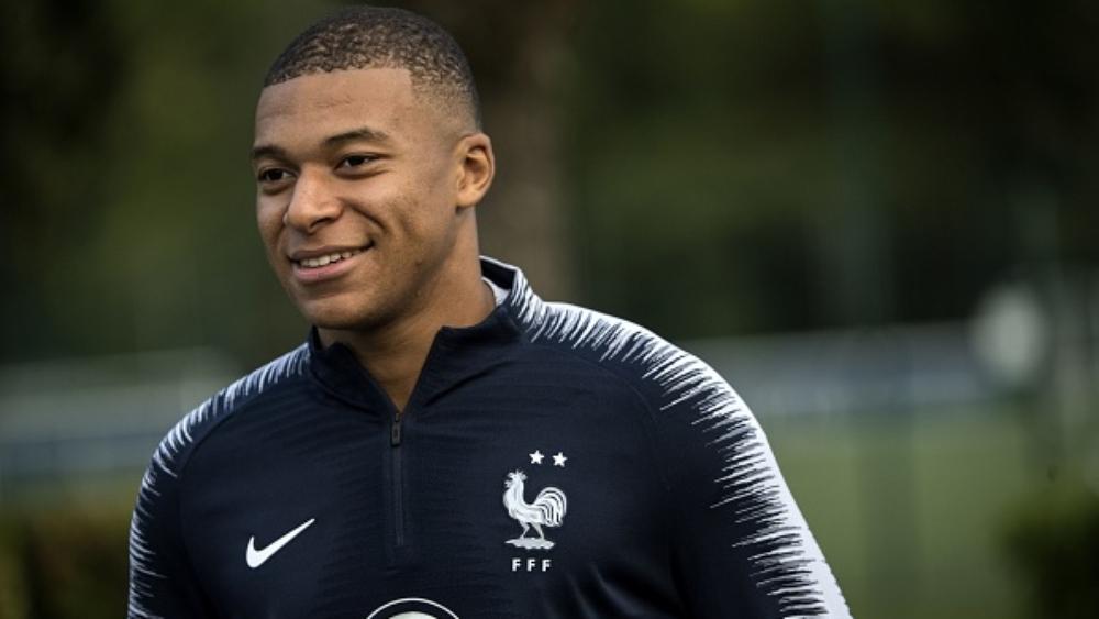 "الصن" | مبابي سيكون مفاجأة إدارة مانشستر يونايتد للجماهير