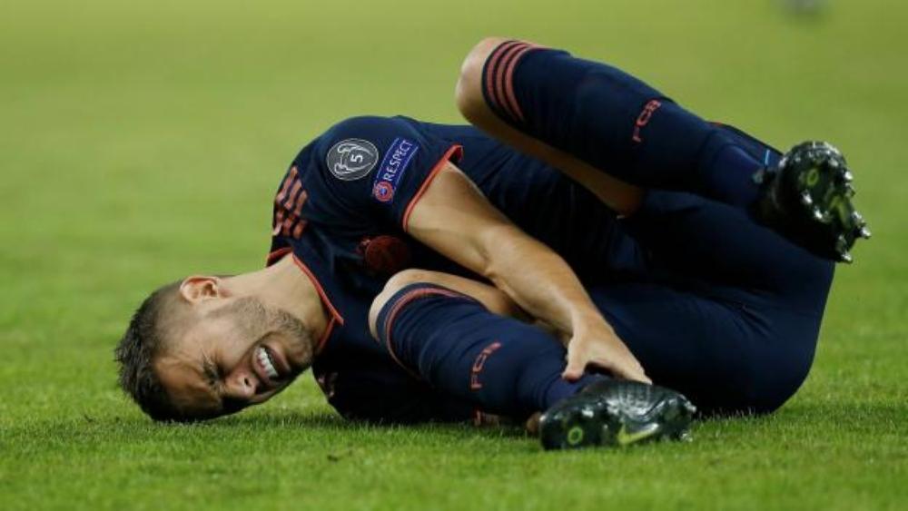 رسميا | هرنانديز يعاني من تمزق في الرباط الداخلي للكاحل الأيمن وسيخضع لعملية جراحية