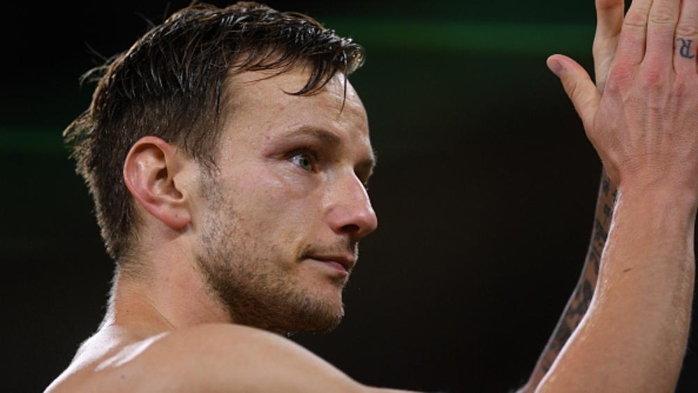 ميلان أقرب الأندية للحصول على إيفان راكيتيتش