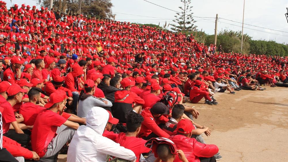 الوينرز: "استعدوا لـ90 دقيقة من التشجيع وخُذوا المباراة بحزم وجدية"