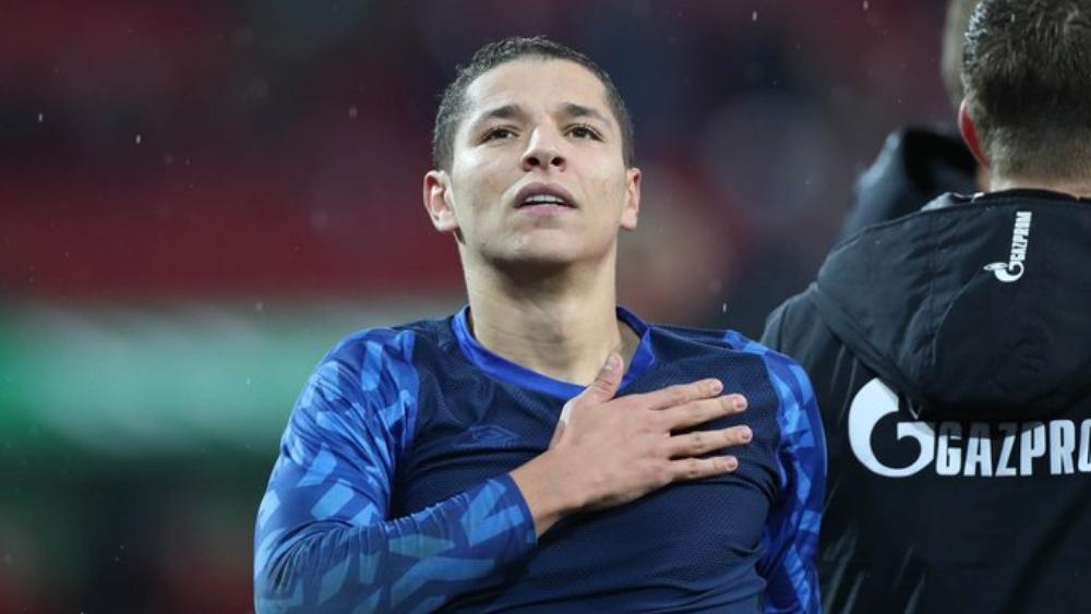 حاريت يُهدي الفوز لشالكه04 على أوغسبورغ بهدفٍ قاتلٍ