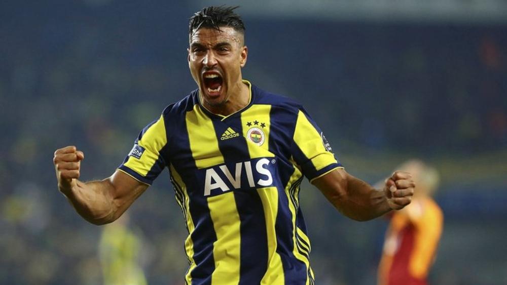 رسمياً: درار يُمدِّد عقده مع فنربخشه لموسميْن إضافييْن