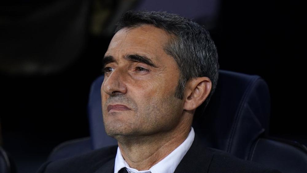 هل يحمل فالفيردي مفاتيح الحل في برشلونة؟