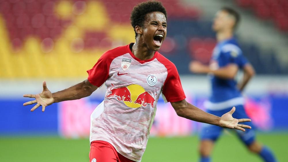 موهبة سالزبورغ كريم أديمي يثير اهتمام برشلونة