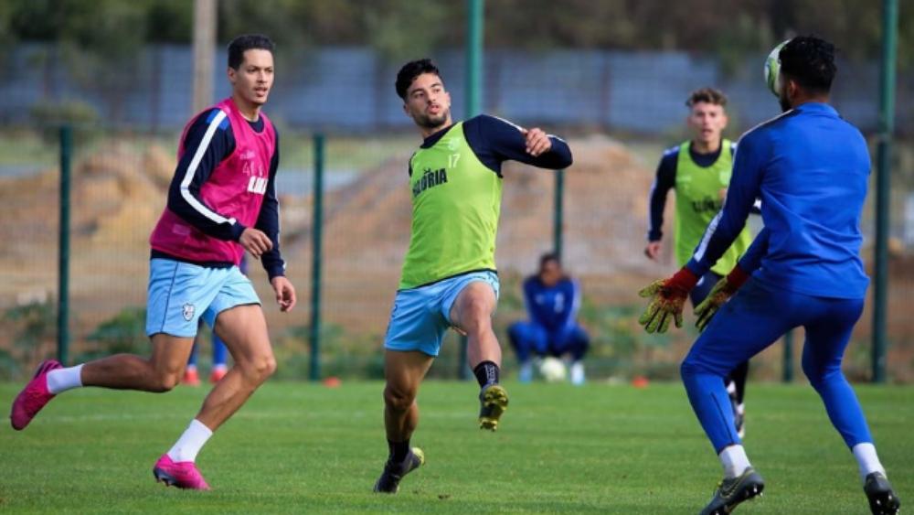 إتحاد طنجة يستأنف تداريبه بعد مواجهة الوداد الرياضي..و"اللجنة المؤقتة" تجتمع باللاعبين