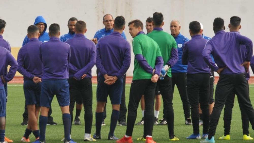 الدفاع الحسني الجديدي يخوض آخر حصة تدريبية في طنجة استعدادا لملاقاة الإتحاد البيضاوي