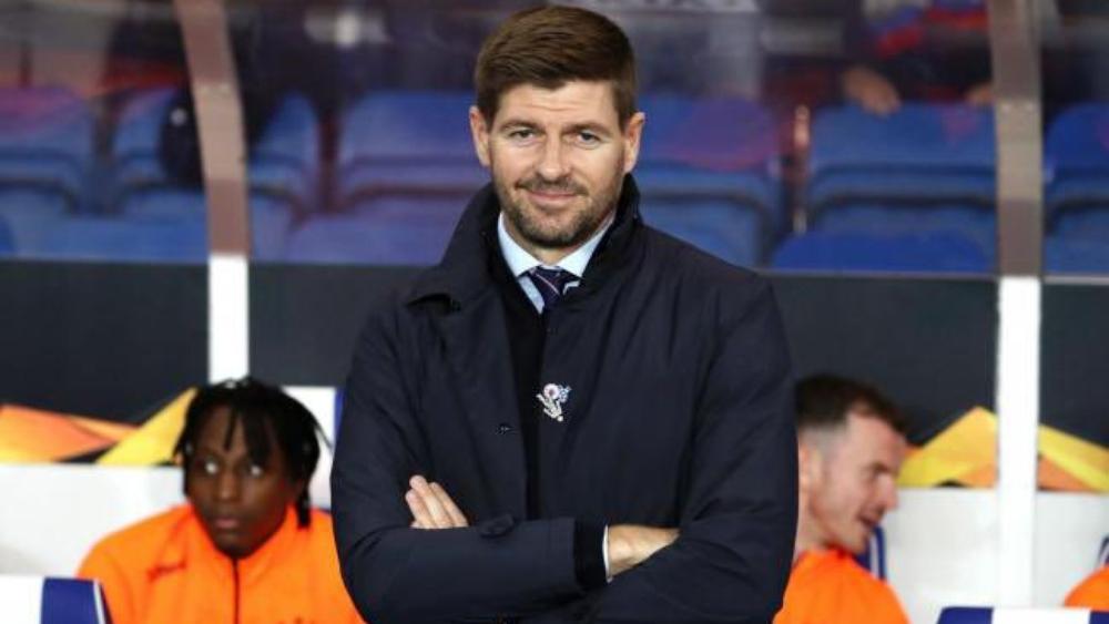 جيرارد: "طلبت بث قناة سكاي في حافلة رينجرز لمشاهدة ليفربول"