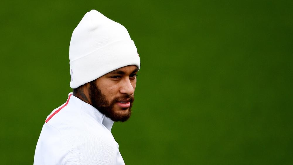 والد نيمار يضع حدا للشائعات ويكشف حقيقة عودة ابنه إلى برشلونة