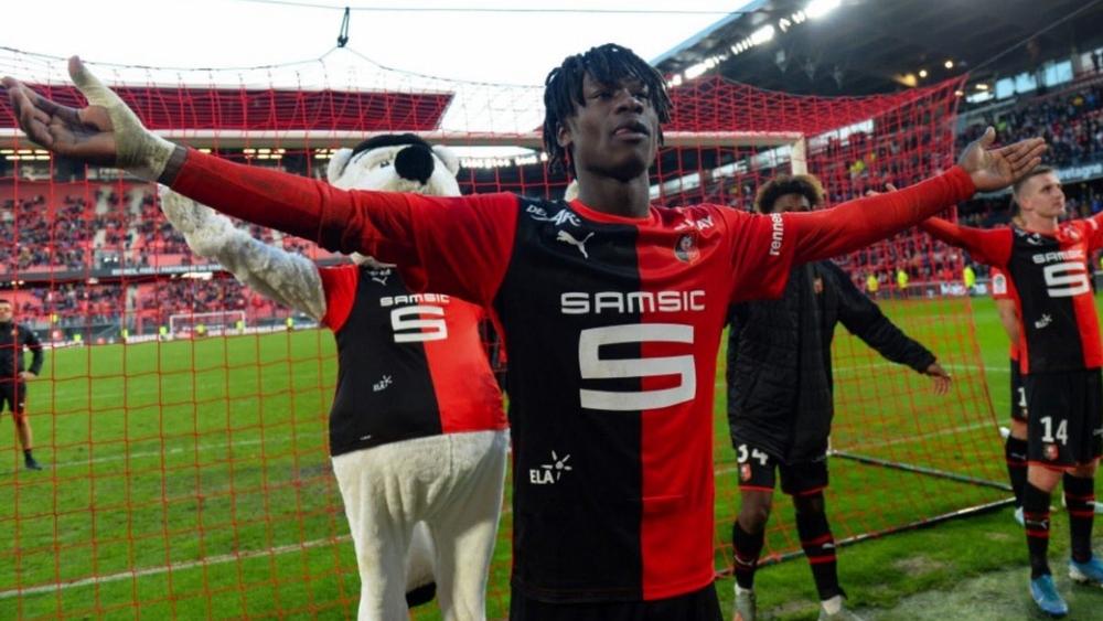 برشلونة ومان يونايتد يتنافسان على جوهرة ستاد رين