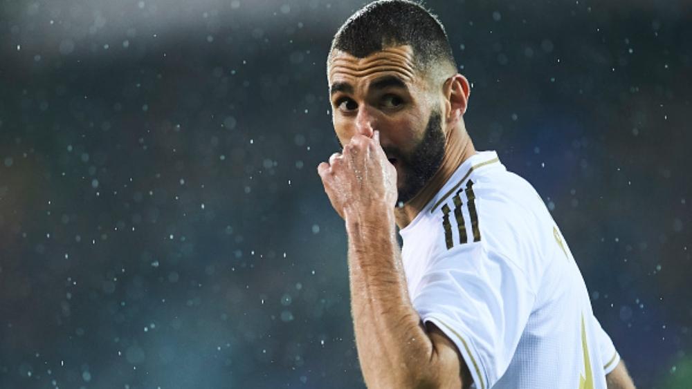 جونينيو: "بنزيمة يرغب في إنهاء مسيرته رفقة ليون"