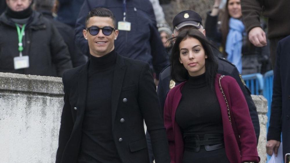 مفاجأة.. كريستيانو تزوج "سرا" من جيورجينا وحفل الزفاف كان بالمغرب!