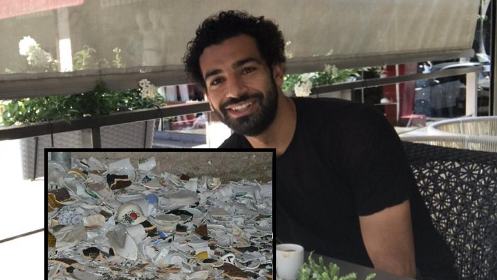 مطعم يوناني في دبي يقوم بتكسير 2000 صحن احتفالا بقدوم محمد صلاح!