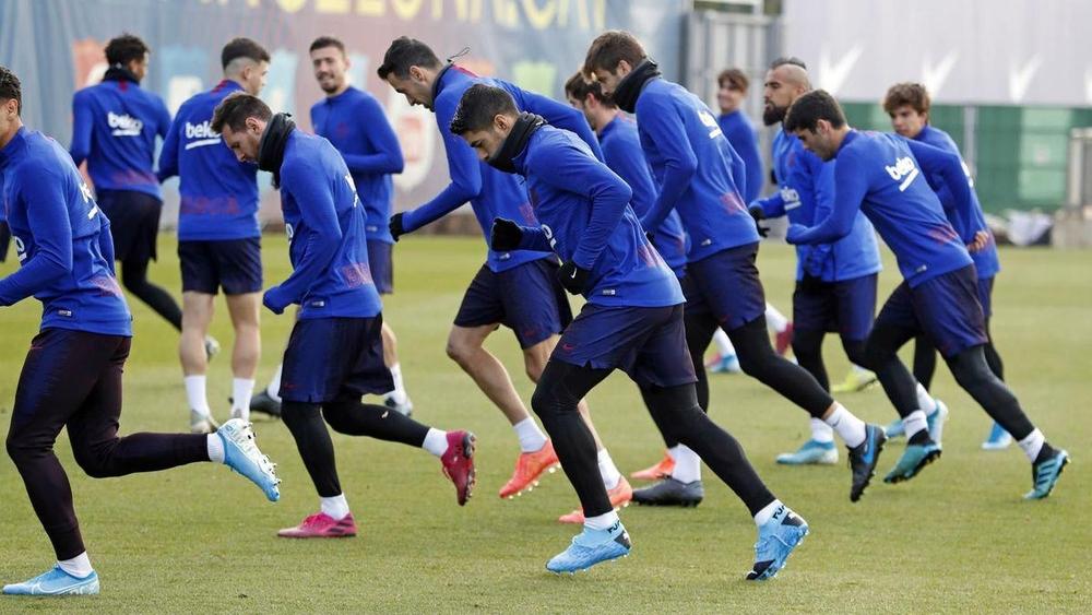 الدوليون يعودون لتدريبات برشلونة قبل لقاء ليجانيس