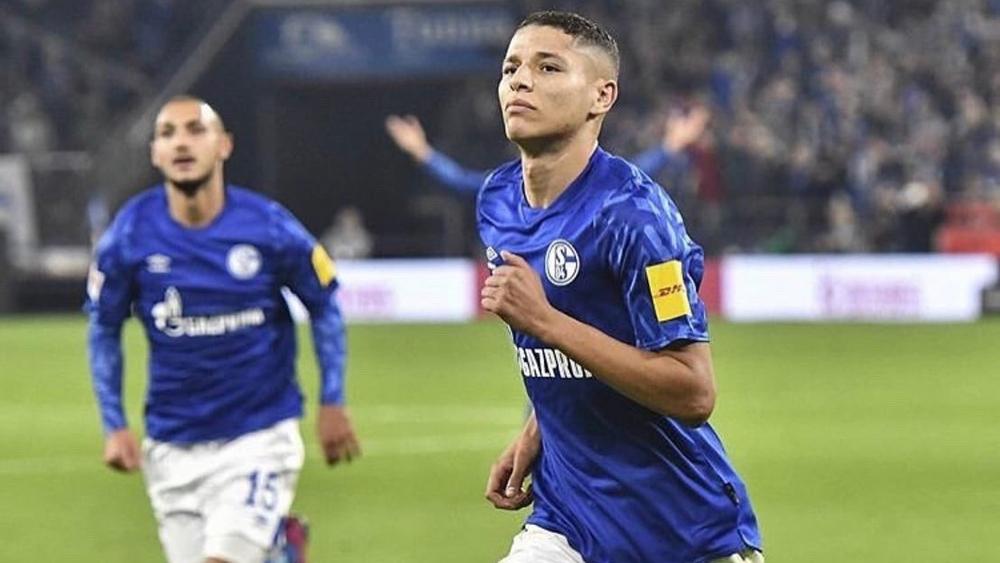 حارث يُحرز هدفاً جميلاً في شباك فيردر بريمن .. باغت الحارس والدفاع بلمسة واحدة