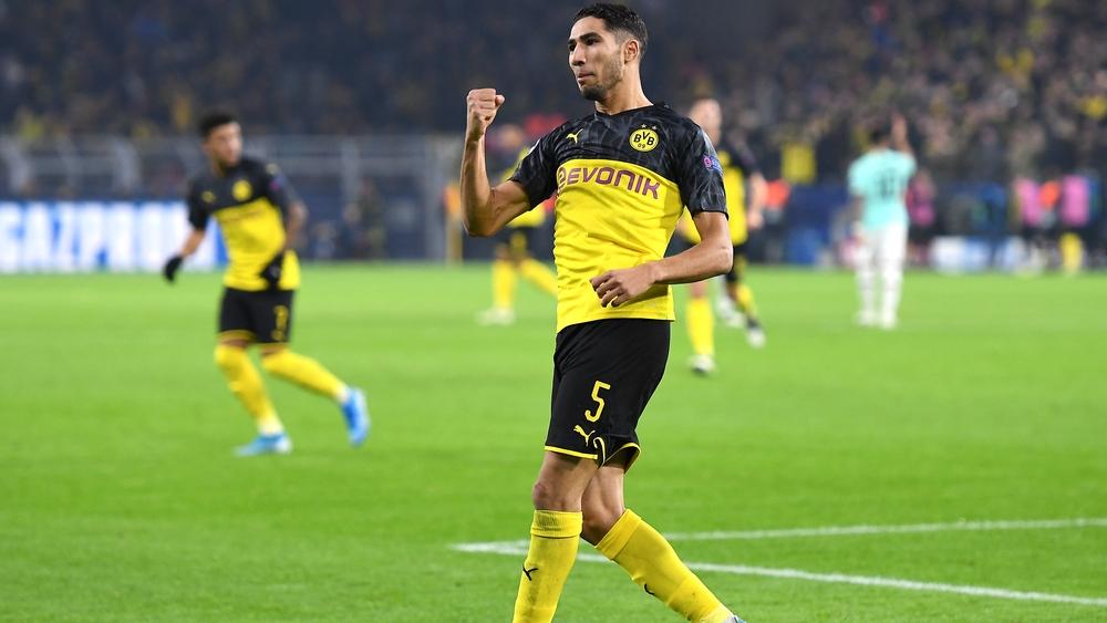 وكالة الأنباء الفرنسية تصف حكيمي بـ"سلاح دورتموند الفعال"