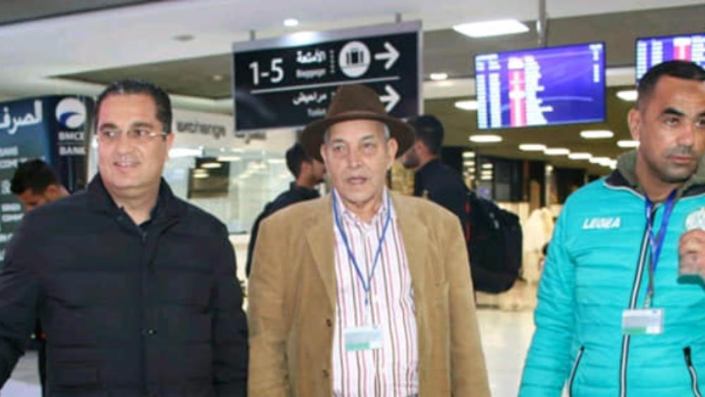 نائب رئيس فريق الرجاء الرياضي يستقبل بعثة الترجي التونسي بمطار محمد الخامس