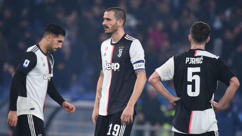 بونوتشي يطلب من لاعبي يوفنتوس "التطور والنضج"