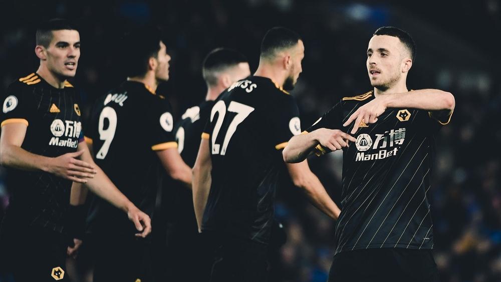 رفاق رومان سايس يتعادلون.. ويصلون للمباراة الـ11 على التوالي دون هزيمة