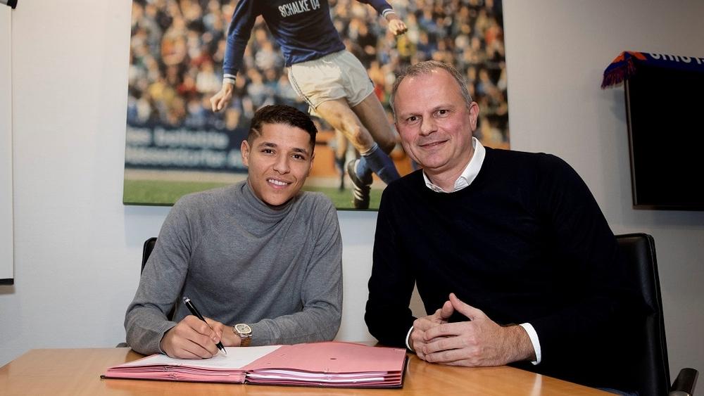 رسميًا | أمين حارث يجدد عقده مع شالكه 04 لغاية 2024