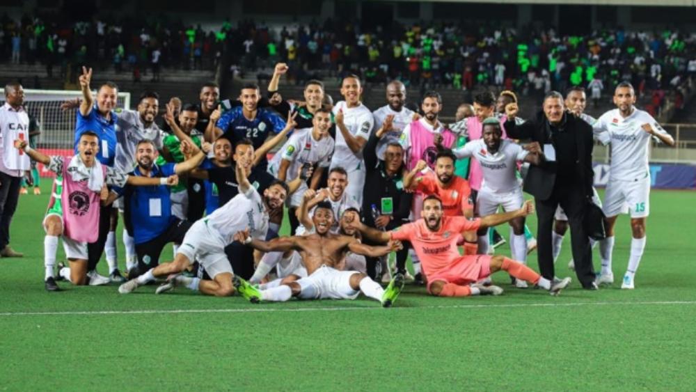 التشكيلة الرسمية للرجاء في مباراة المغرب التطواني..والحافيظي في "دكة البدلاء"