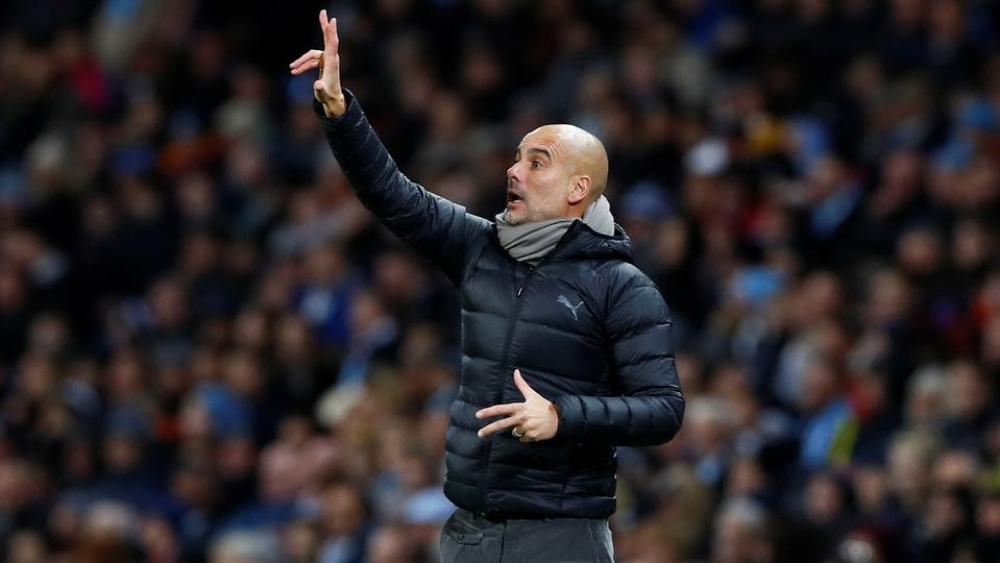 غوارديولا: "لا يوجد بند يسمح لي بمغادرة مانشستر سيتي"