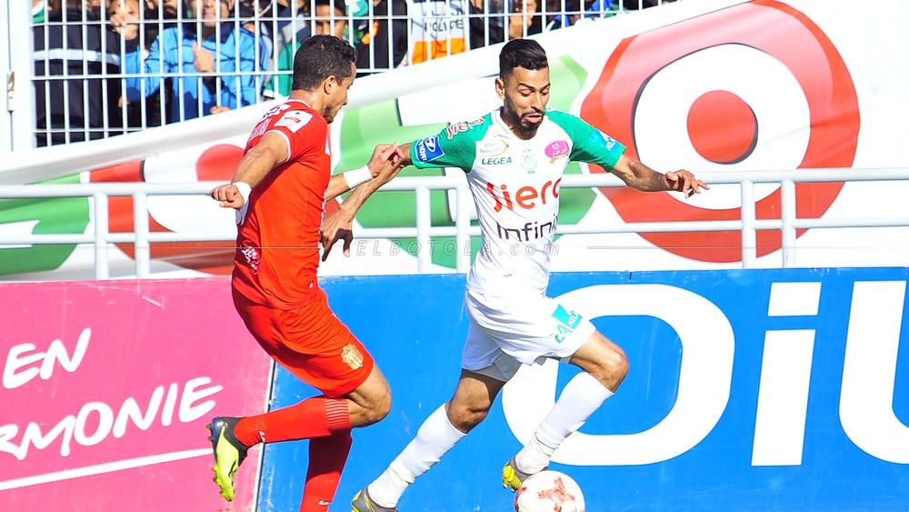 الجامعة تعين الحكم الداكي رداد لقيادة مباراة الرجاء الرياضي أمام حسنية أكادير