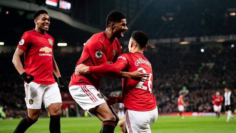 مانشستر يونايتد يستعيد نغمة الانتصارات برباعية في مرمى نيوكاسل