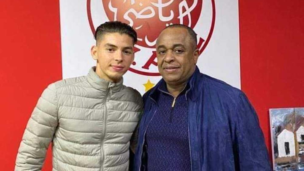 رسميا: الوداد تتعاقد مع سفيان كركاش لثلاث سنوات و نصف