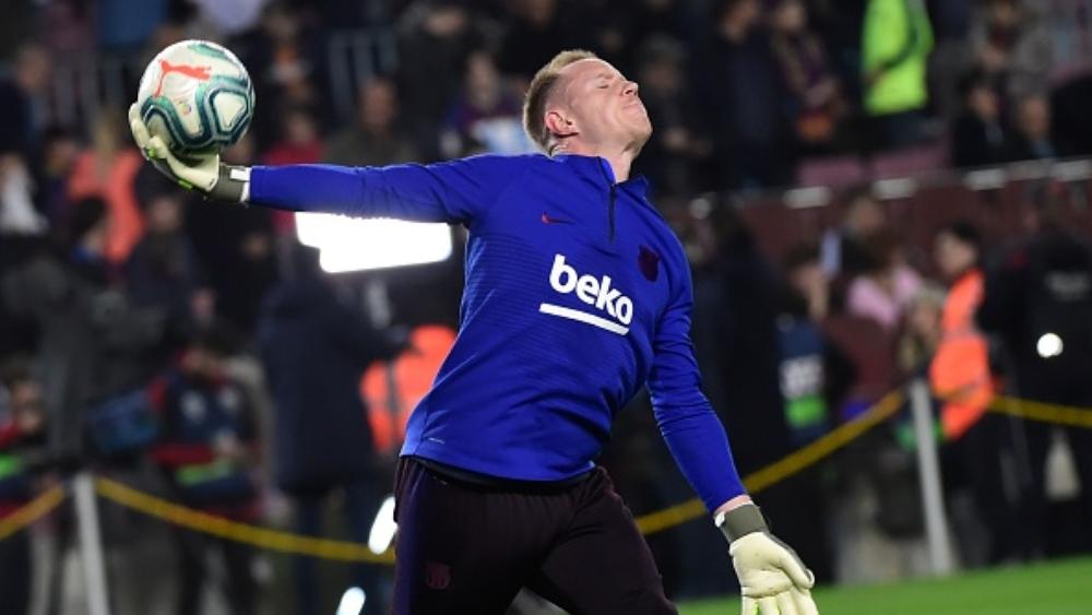 حارس برشلونة تير شتيجن بحاجة إلى عملية جراحية في الركبة