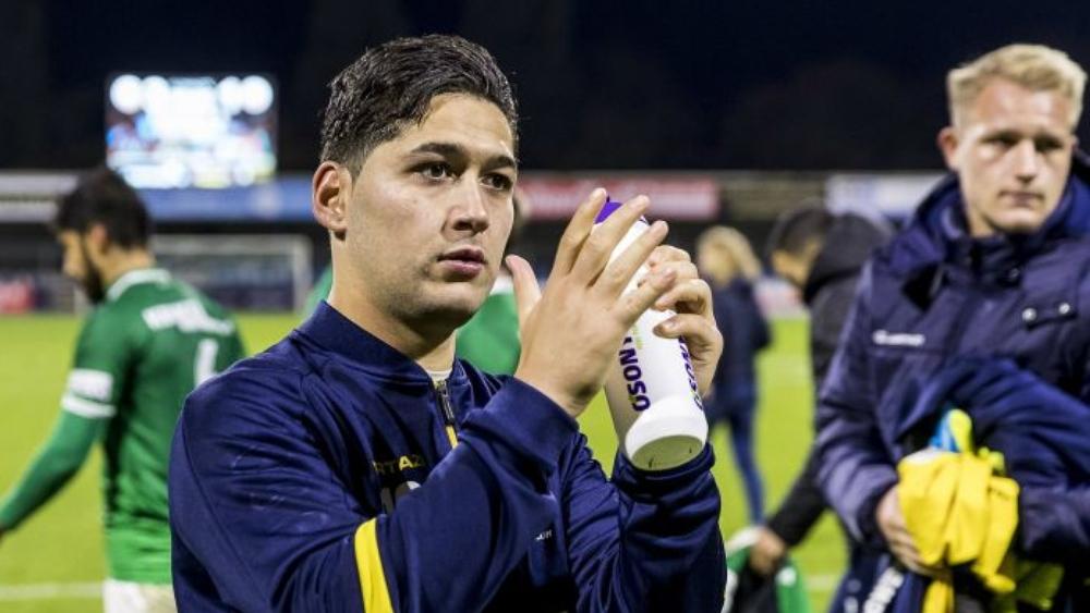 دوردريخت يفسخ عقد المغربي أشهبار.. ومدربه يؤكد: "بإمكانه اللعب في الدوري الإنجليزي لكن الموهبة وحدها لا تكفي"