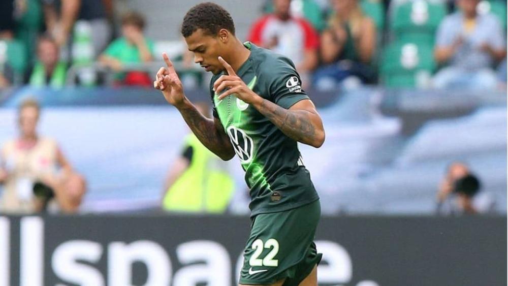 لوكاس نميتشا يعود من فولفسبورغ إلى مانشستر سيتي